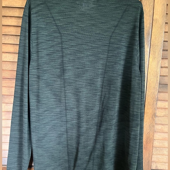 Men’s 2XL Under Armour pristine condition grey zip up. - Picture 7 of 9